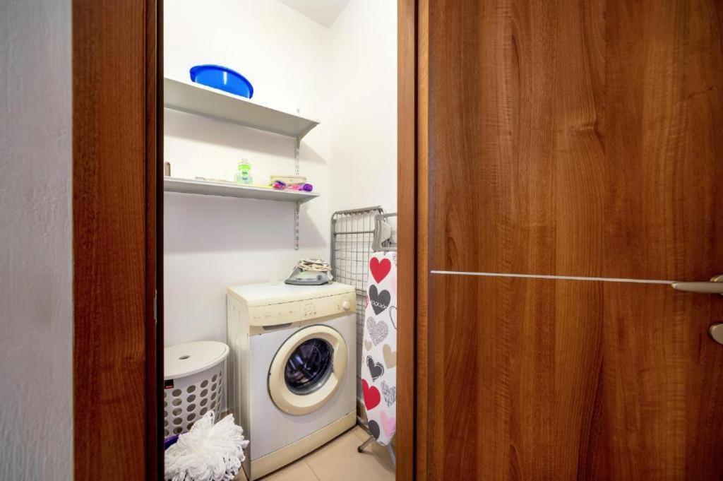 Luxury Town Center Suite Apt A2 Candia Esterno foto